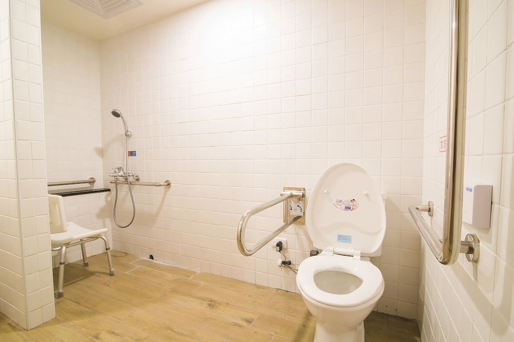 장애인 지원 욕실