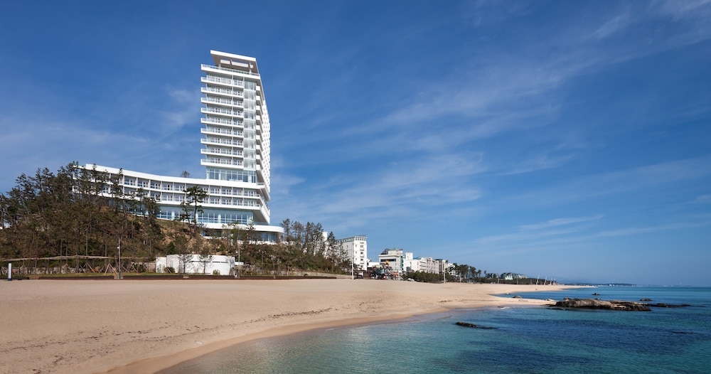 숙박 시설 정면