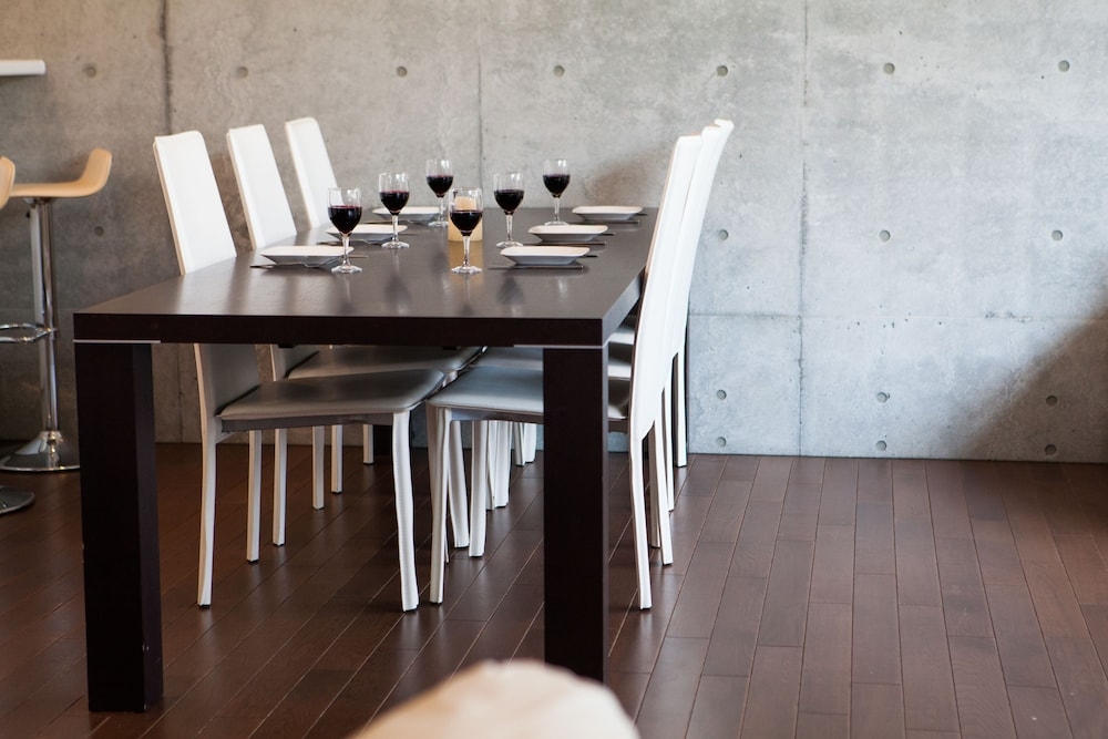 객실 내 식사 공간