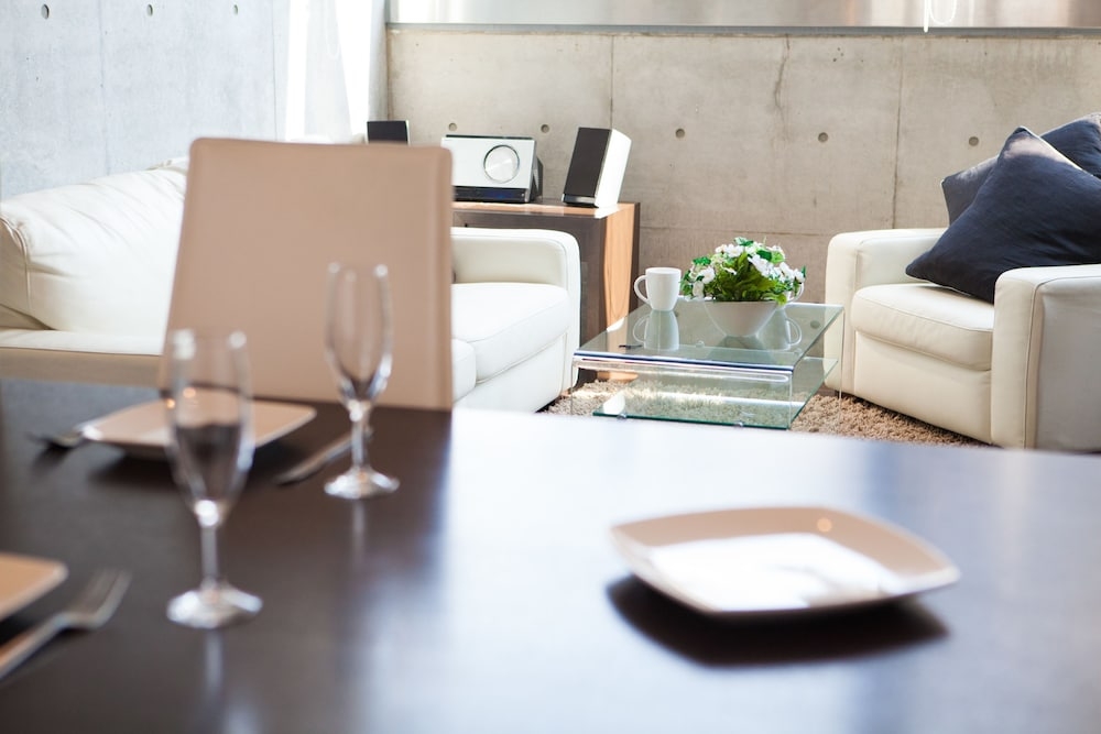 객실 내 식사 공간