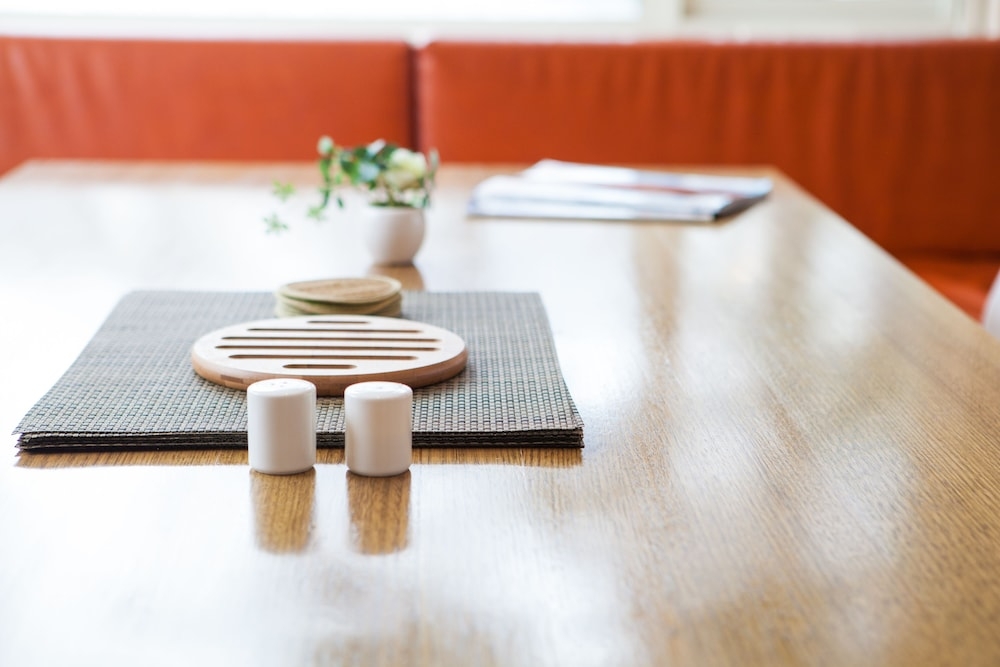 객실 내 식사 공간