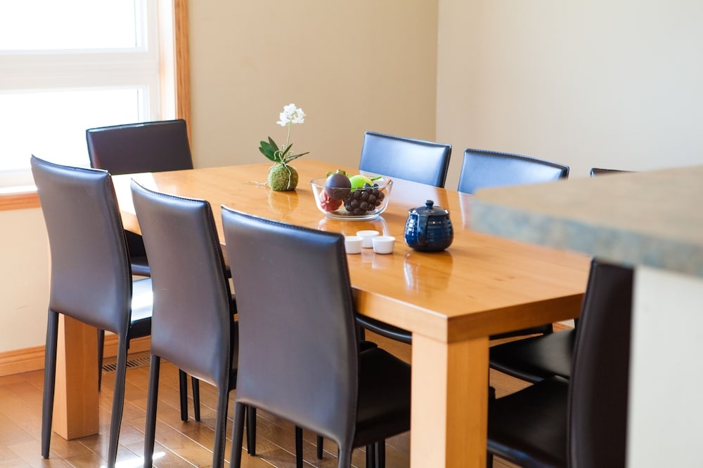 객실 내 식사 공간