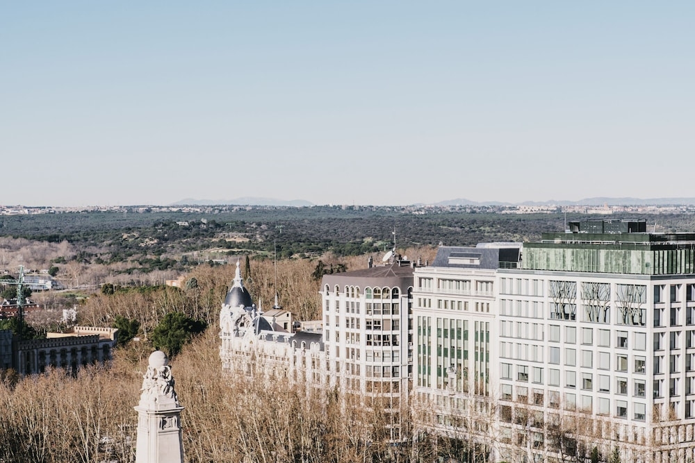 숙박 시설에서 보는 시내 전망