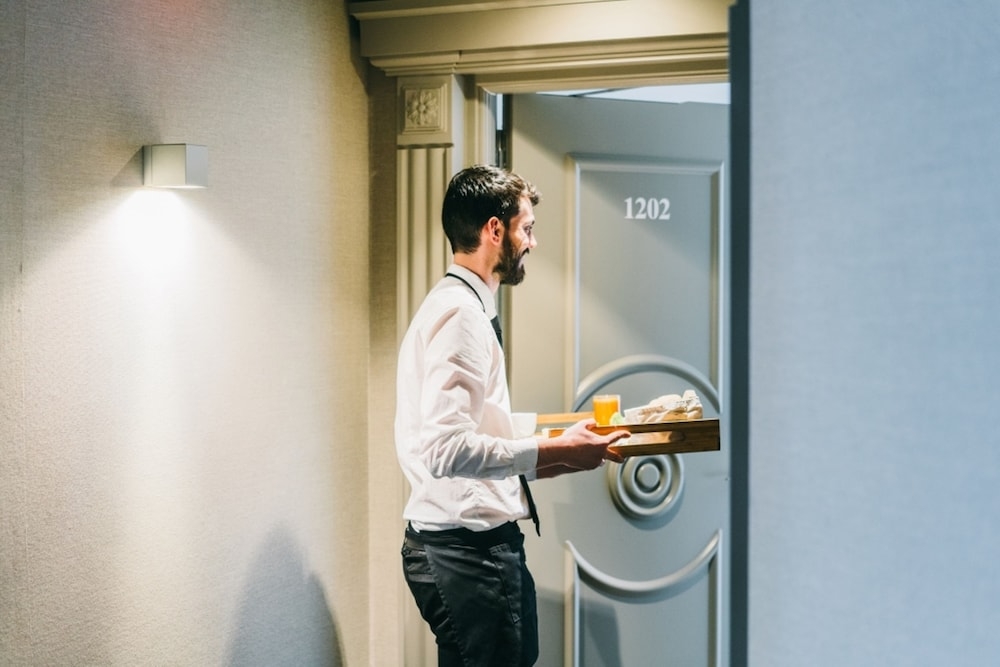 룸서비스 - 식사