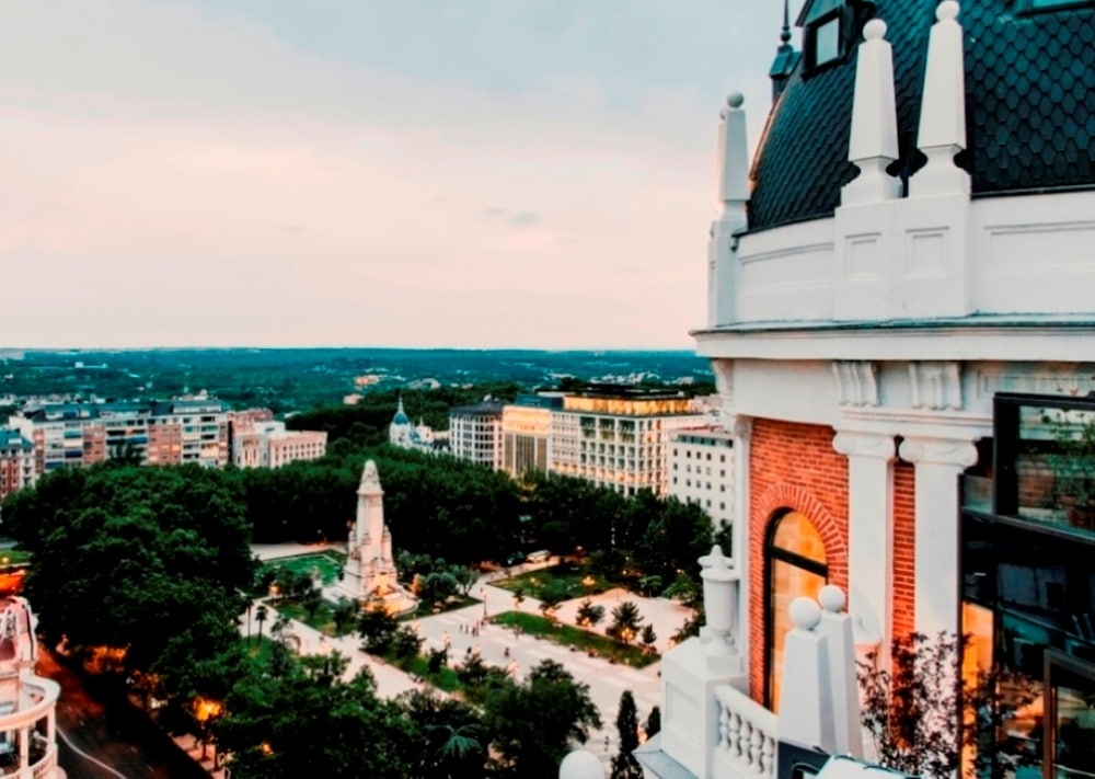 숙박 시설의 전망