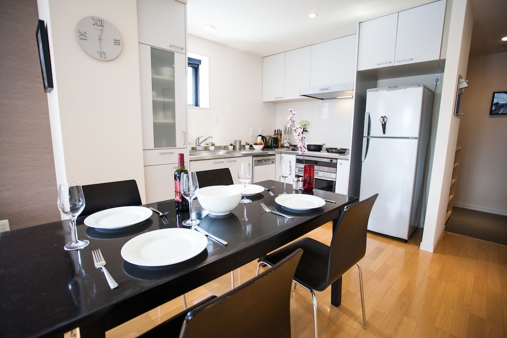 객실 내 식사 공간