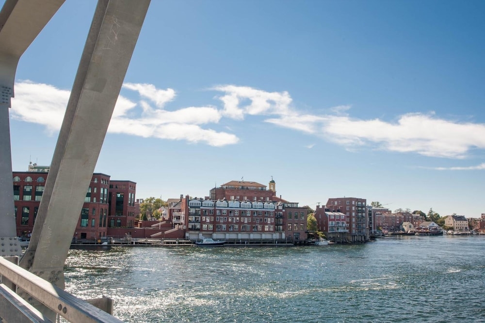 숙박 시설에서 보는 시내 전망