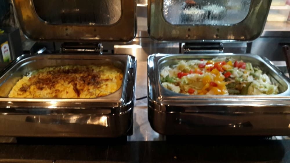 뷔페 아침 식사