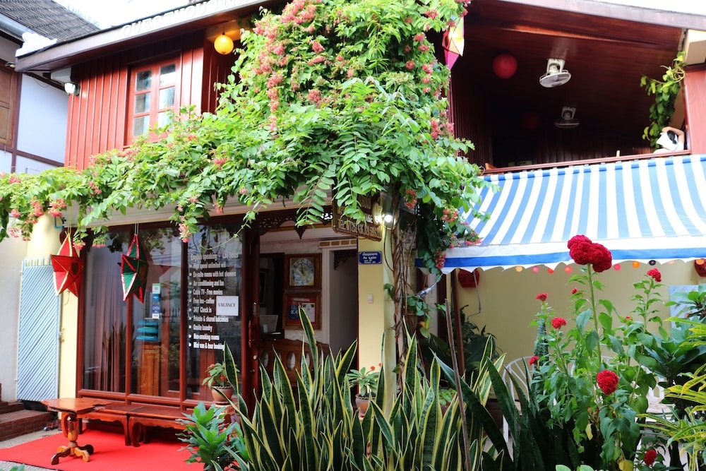 숙박 시설 정면