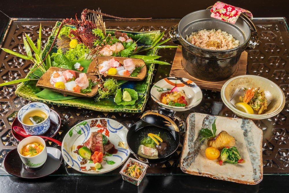 객실 내 식사 공간