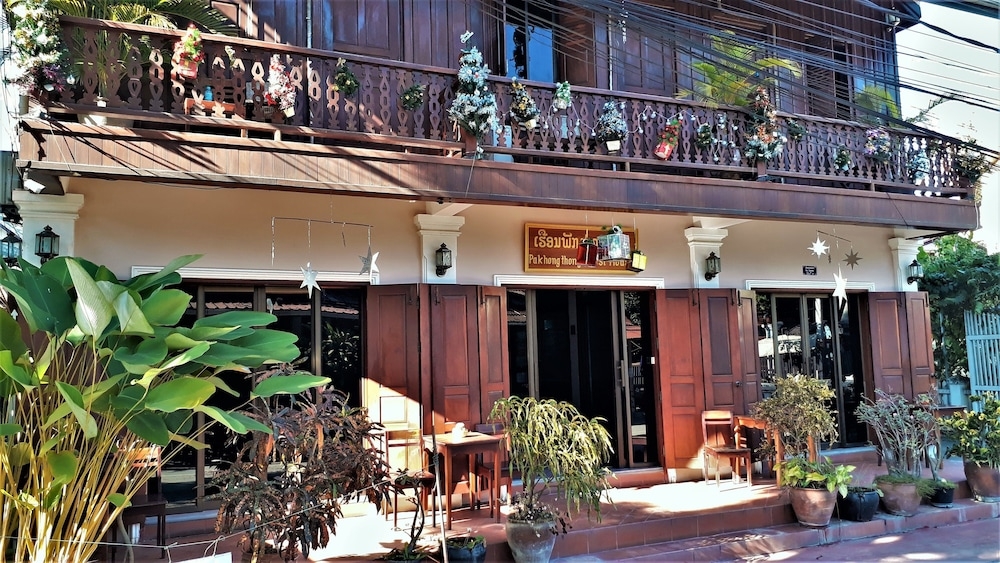 숙박 시설 입구