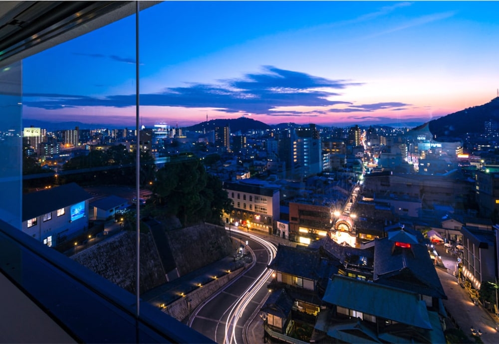 숙박 시설에서 보는 시내 전망