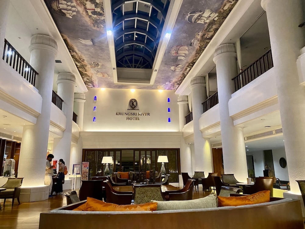 로비 좌석 공간