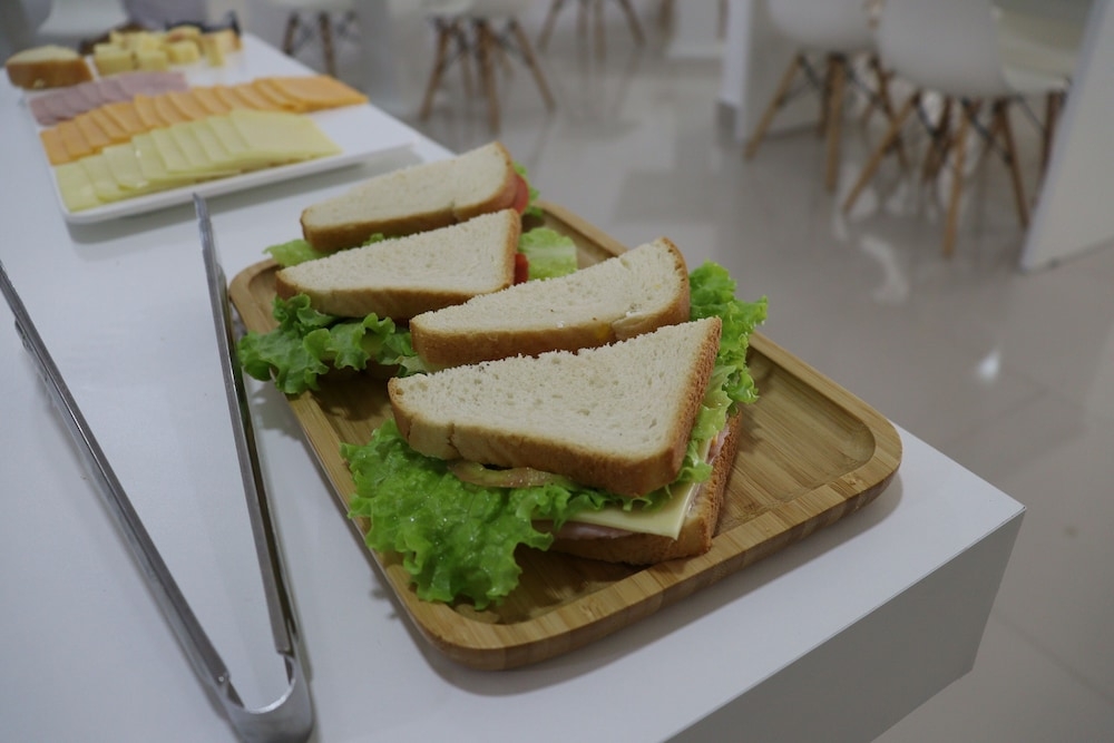 뷔페 아침 식사