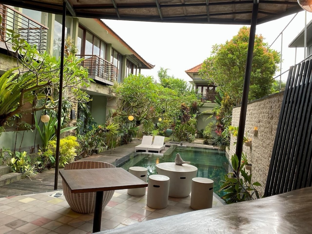 숙박 시설 정면