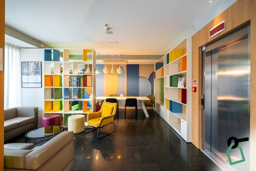 로비 좌석 공간