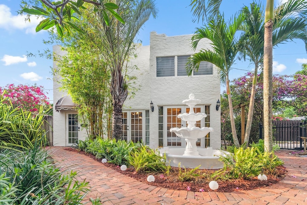 숙박 시설 정면