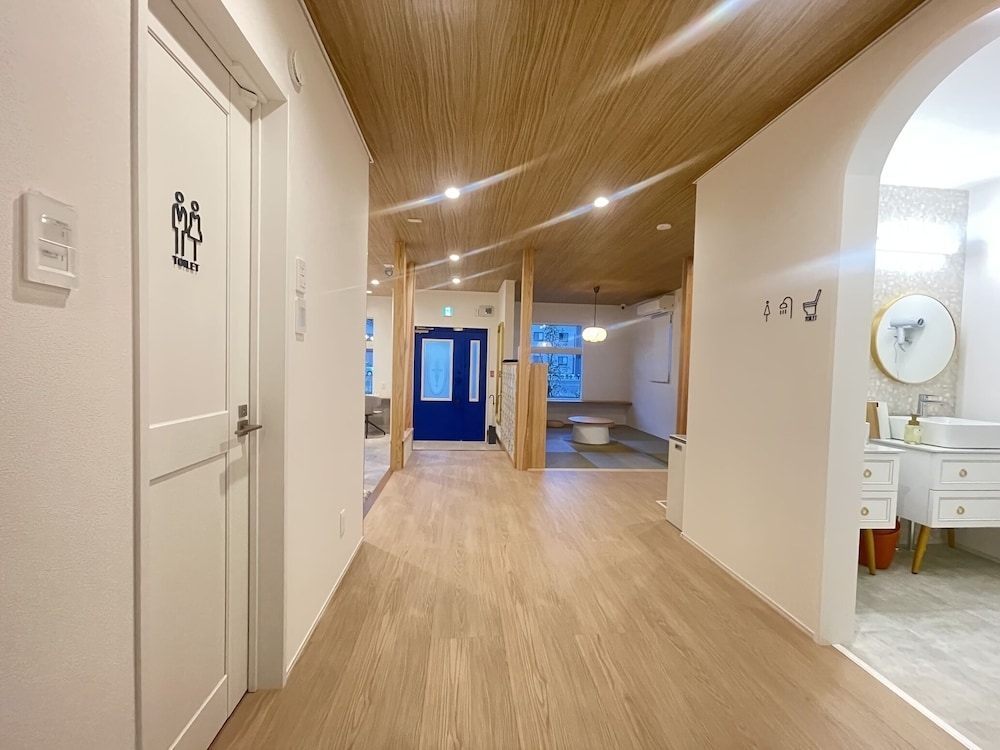 객실 내 식사 공간