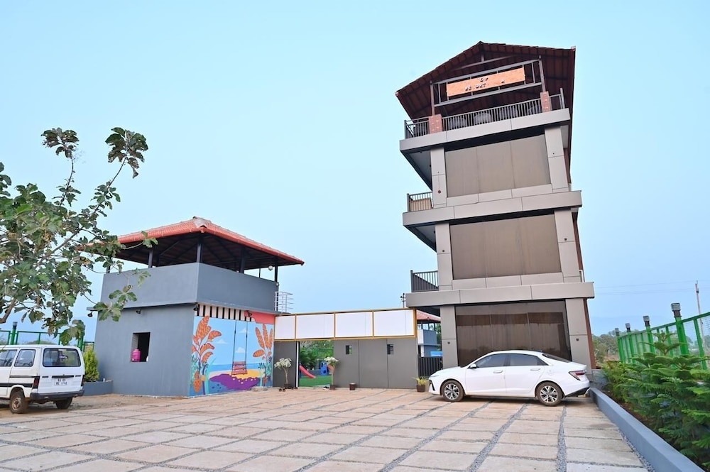 숙박 시설 정면