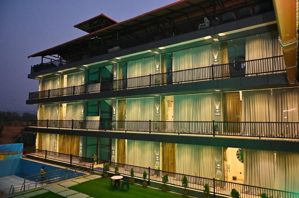 숙박 시설 정면