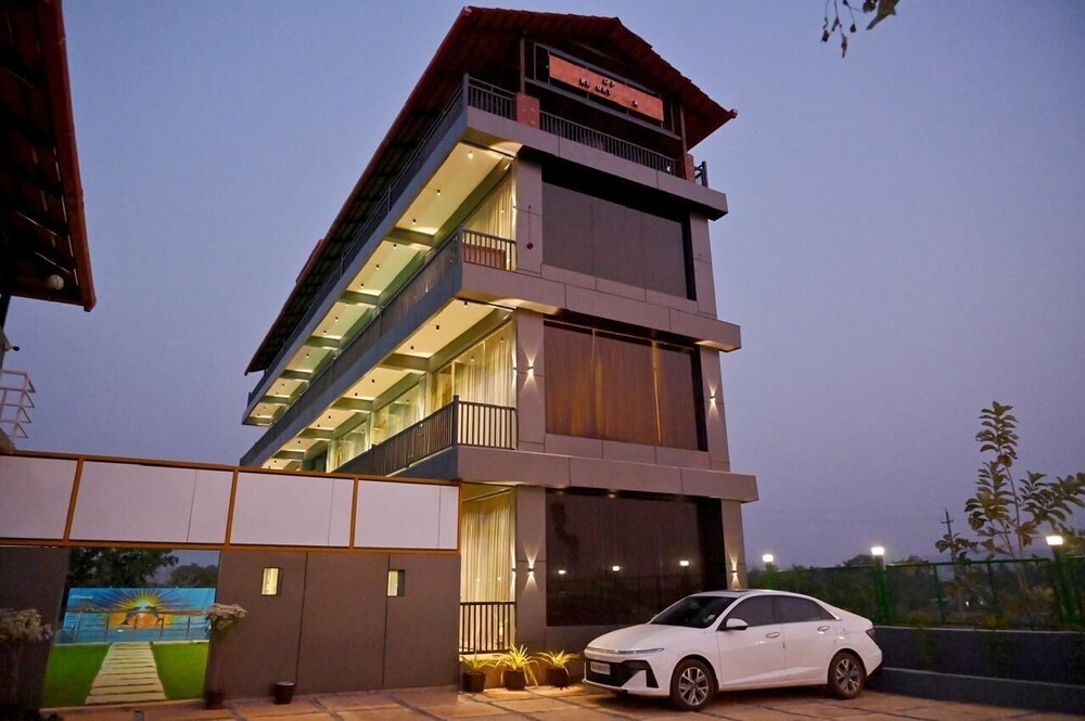 숙박 시설 정면