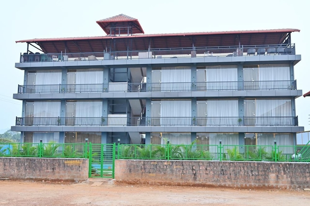 숙박 시설 정면