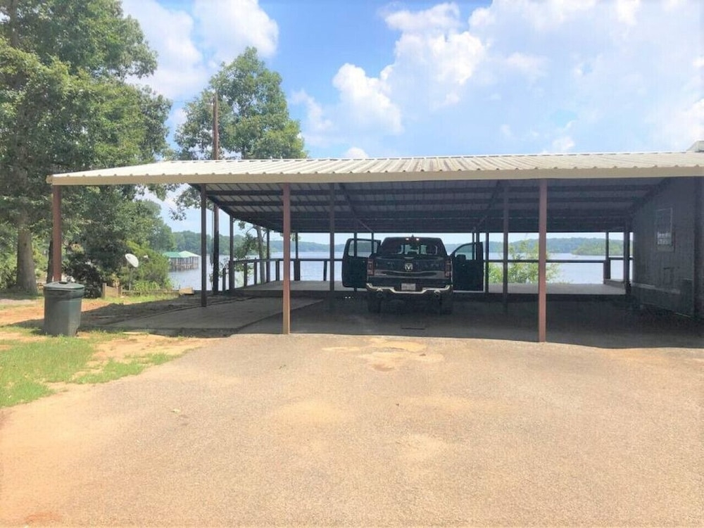 숙박 시설 구내