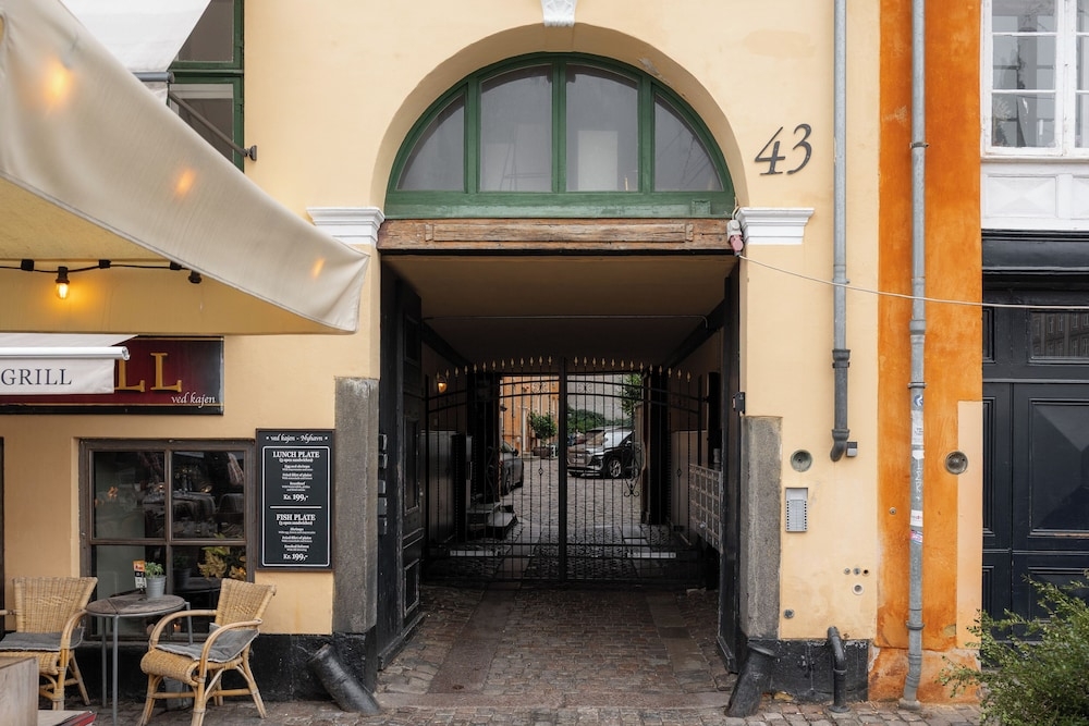 숙박 시설 정면