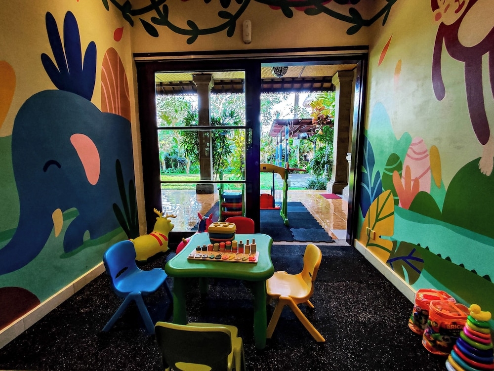 어린이 놀이 공간 - 실내