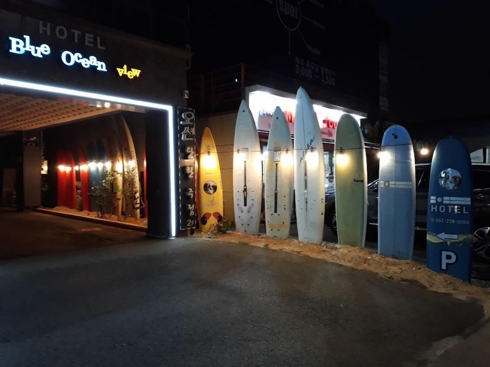 숙박 시설 입구