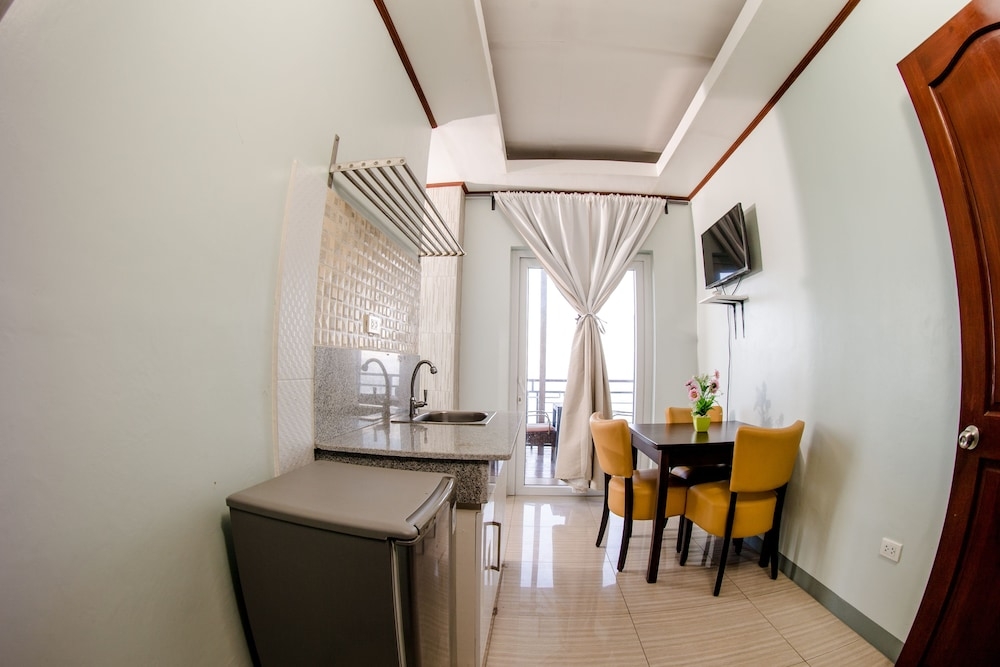 객실 내 식사 공간