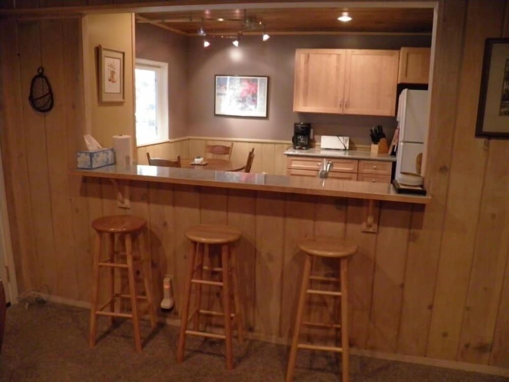 객실 내 식사 공간