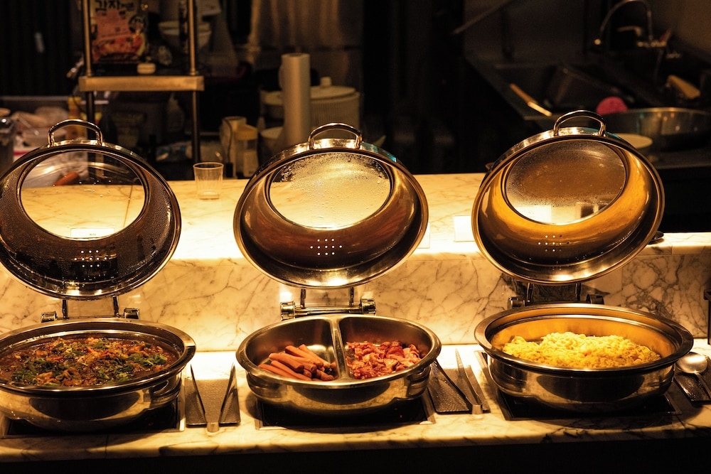 뷔페 아침 식사