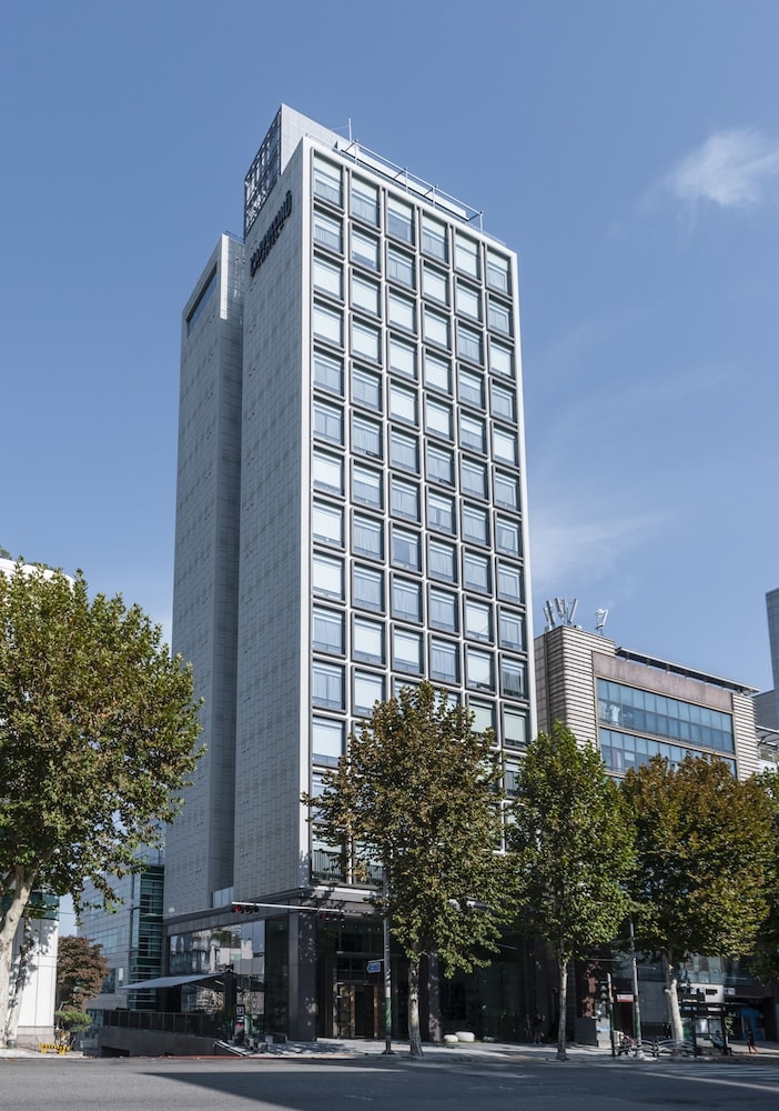 숙박 시설 정면