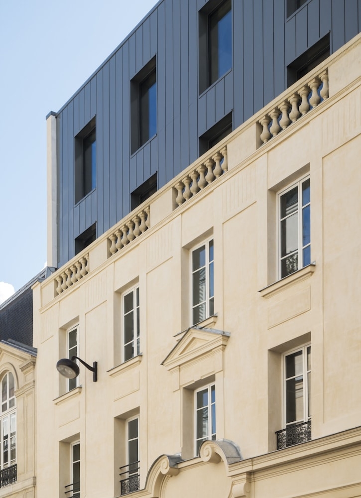 숙박 시설 정면