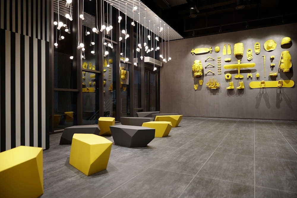 로비 좌석 공간