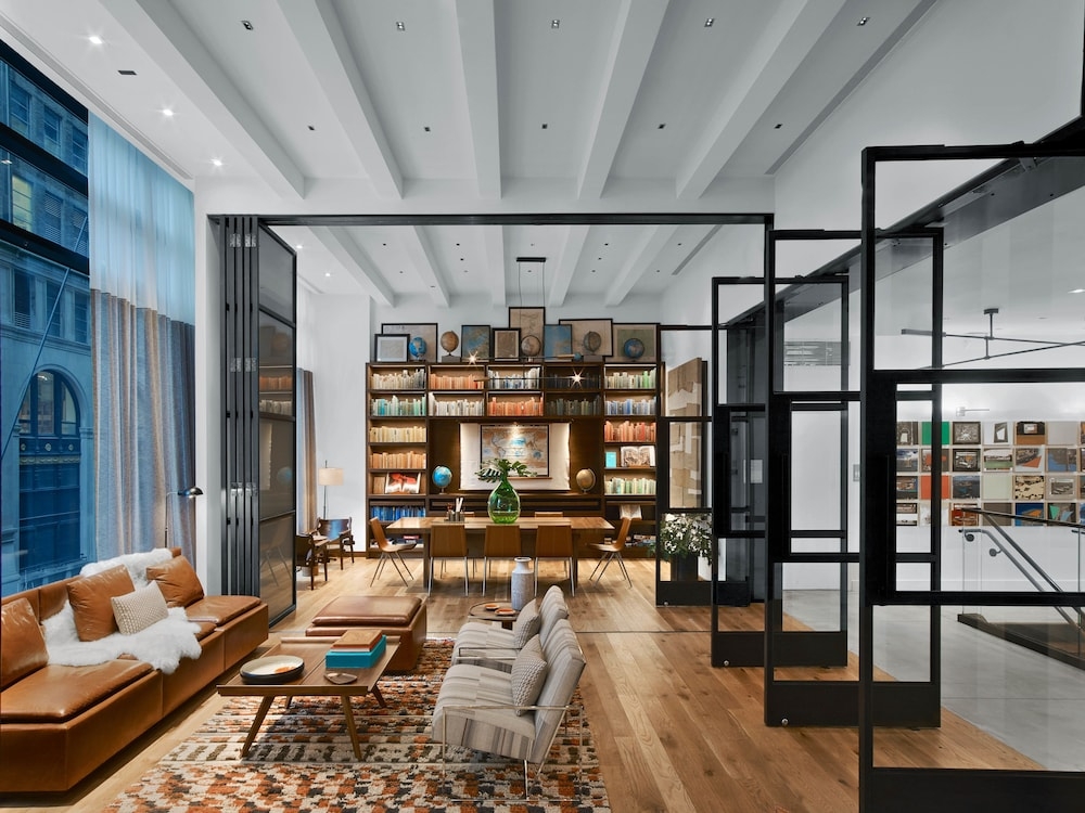 로비 좌석 공간