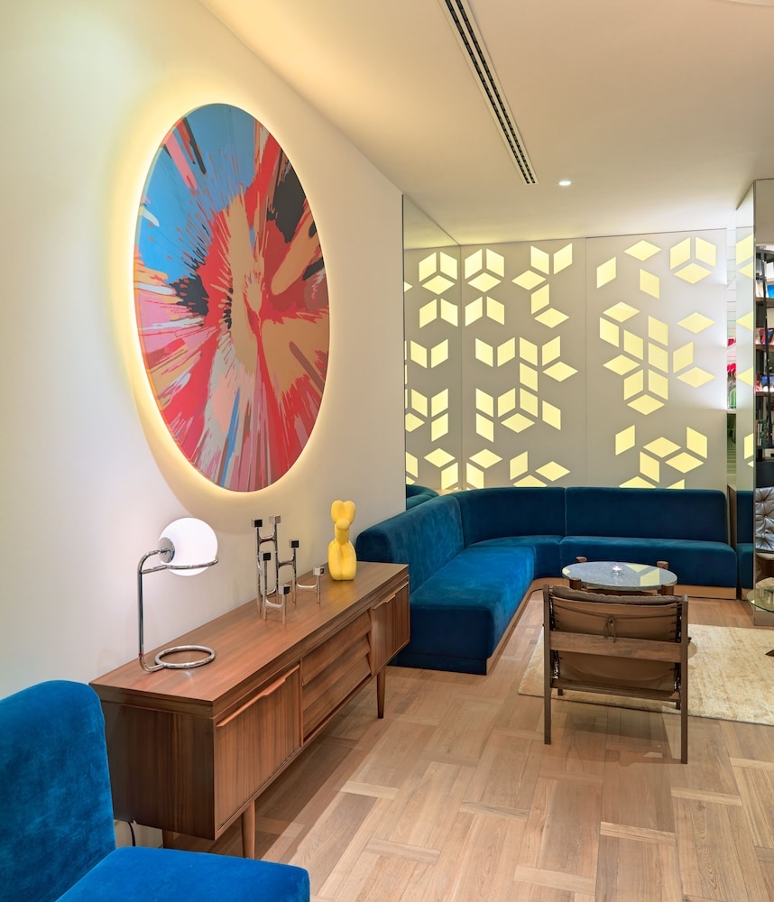 로비 좌석 공간