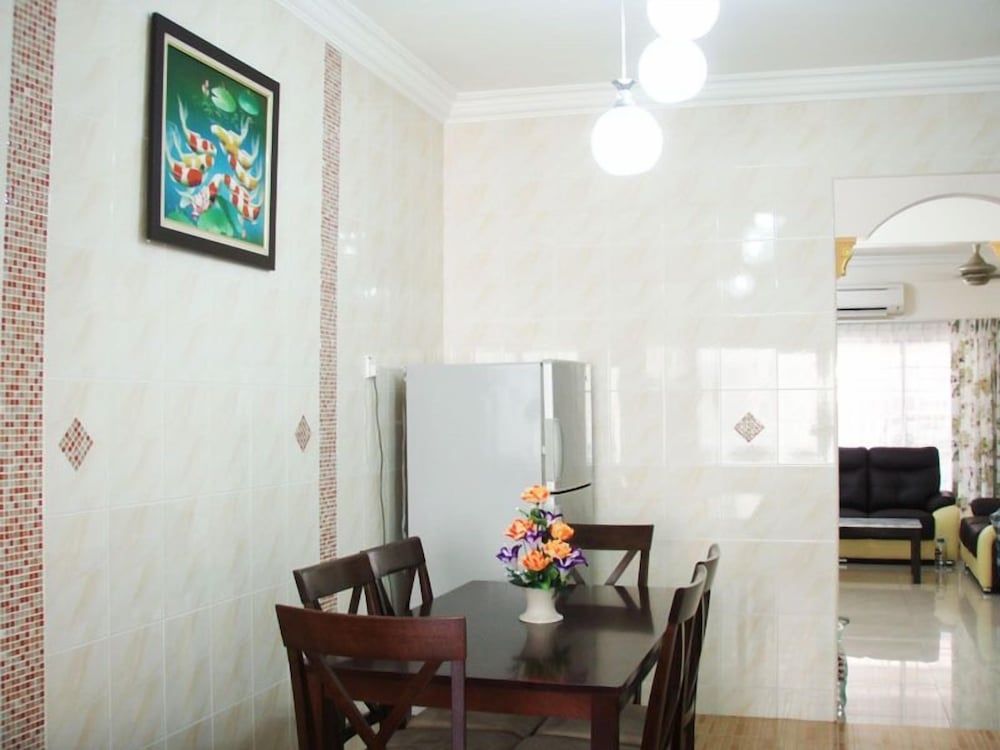 객실 내 식사 공간