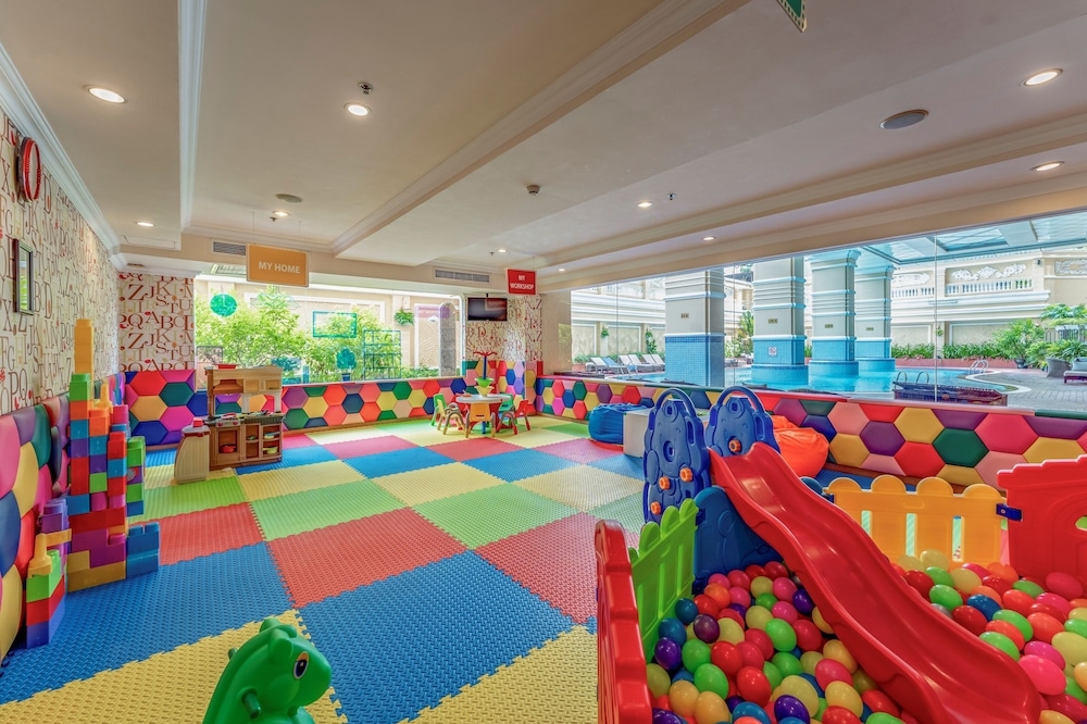 어린이 놀이 공간 - 실내