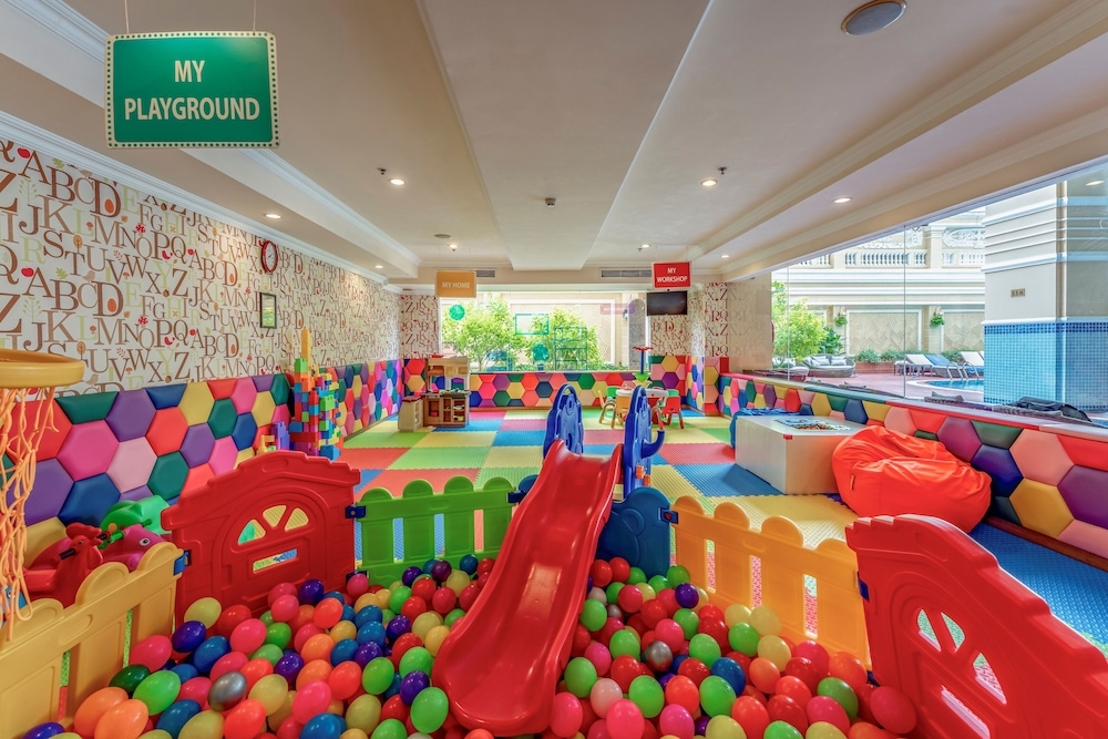 어린이 놀이 공간 - 실내