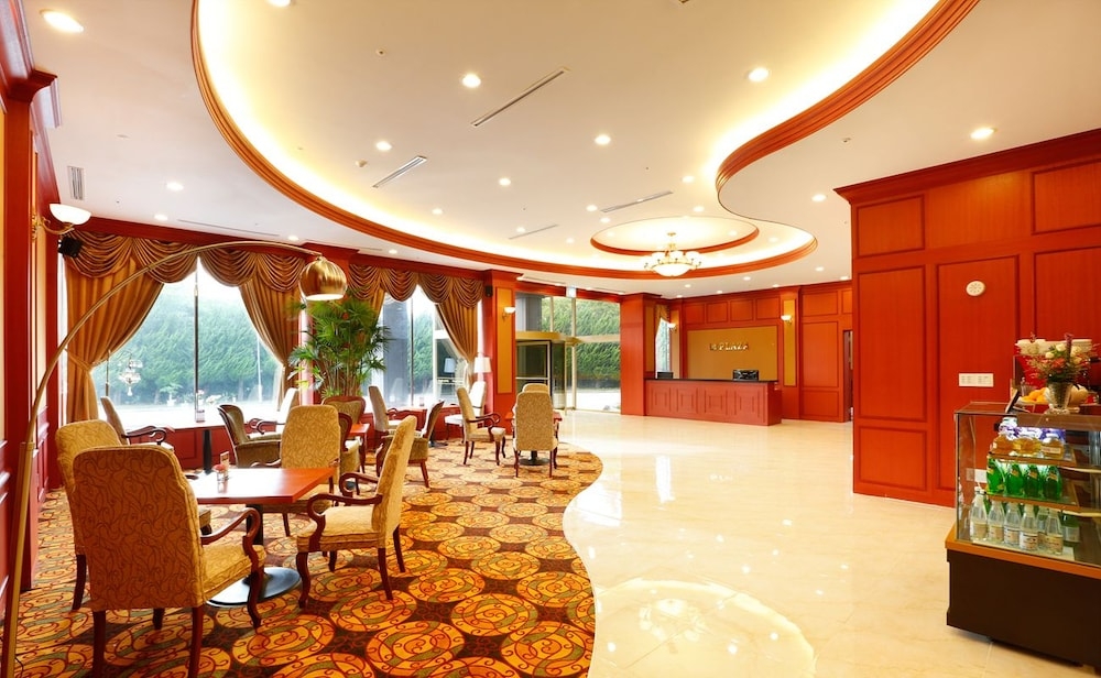 로비 좌석 공간