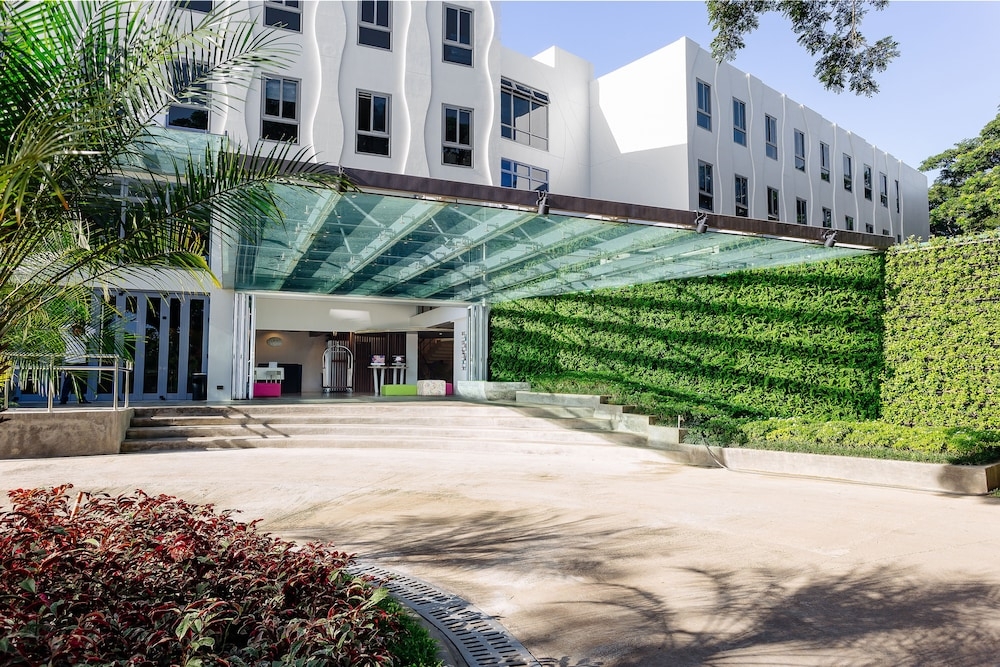 숙박 시설 입구