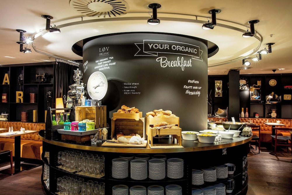 뷔페 아침 식사