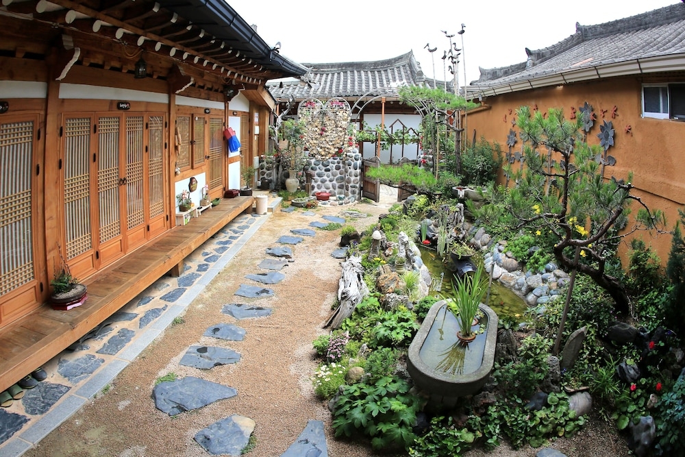 숙박 시설 구내