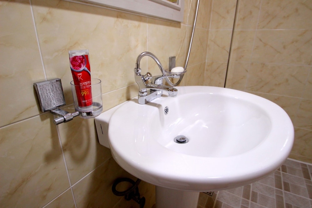 욕실 세면대