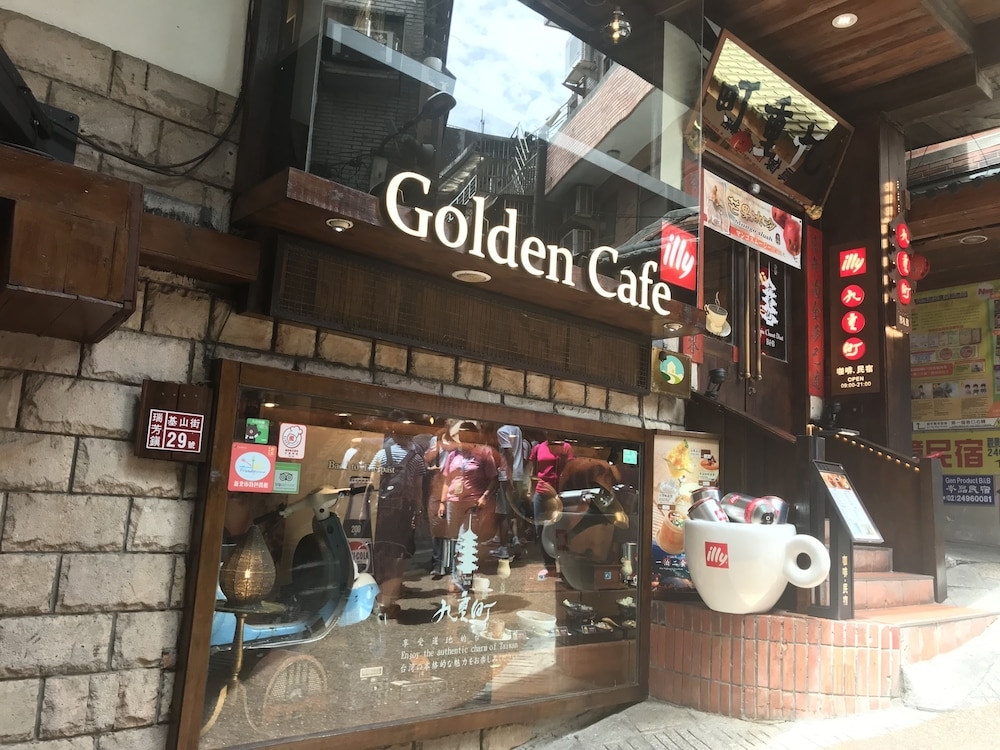 숙박 시설 입구