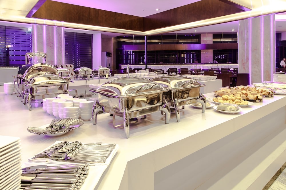 뷔페 아침 식사