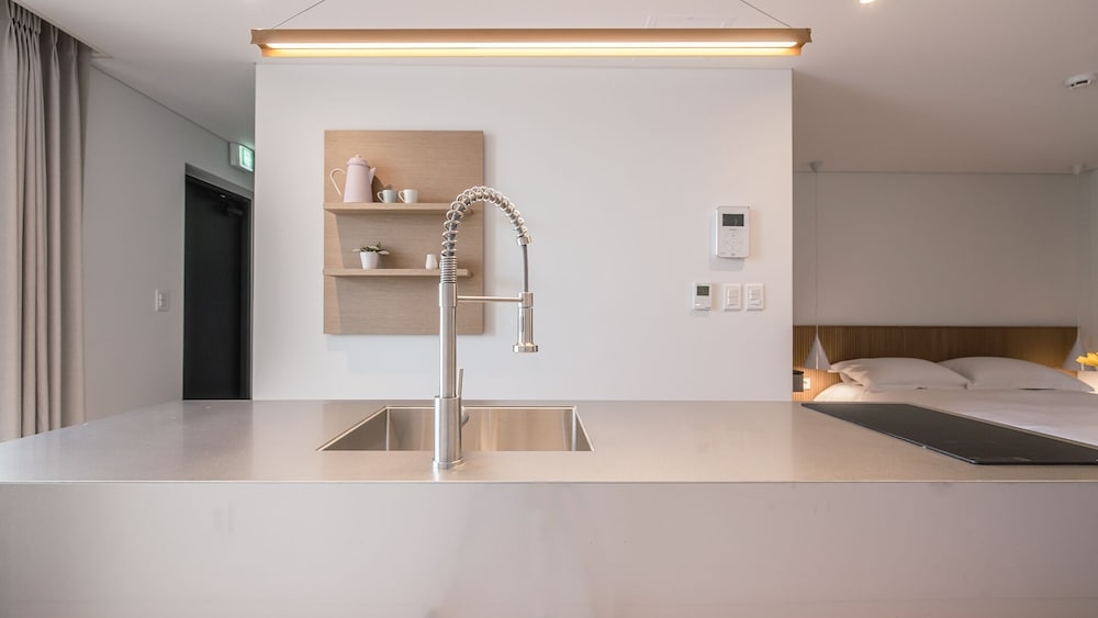 객실 내 식사 공간