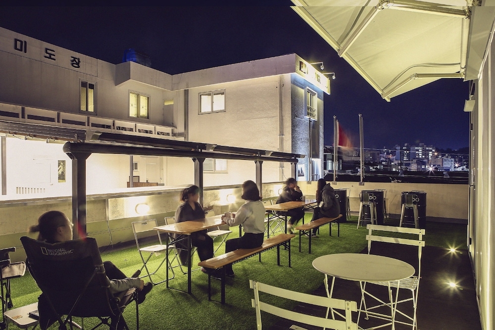 숙박 시설 구내